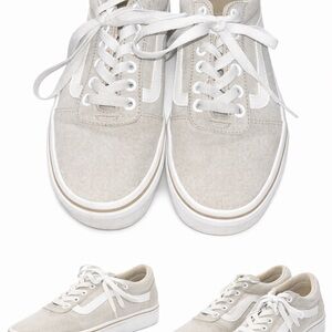 Vans Women's Sneakers in Light Gray and White